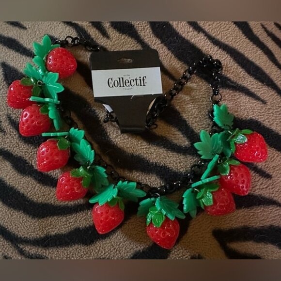 Collectif Mini Strawberries Necklace - Picture 1 of 5